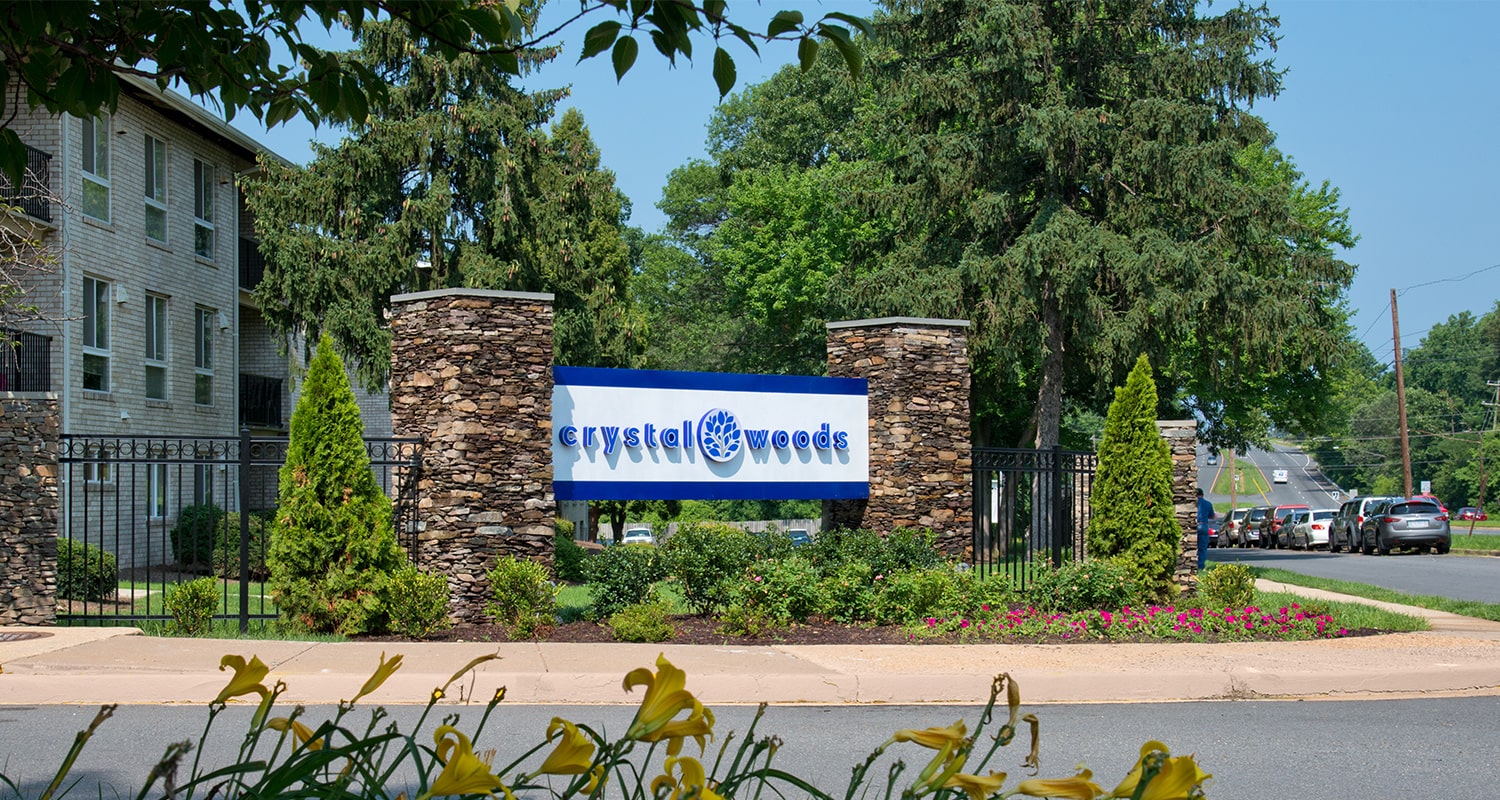 Alexandria, VA Apartments Crystal Woods Apartments